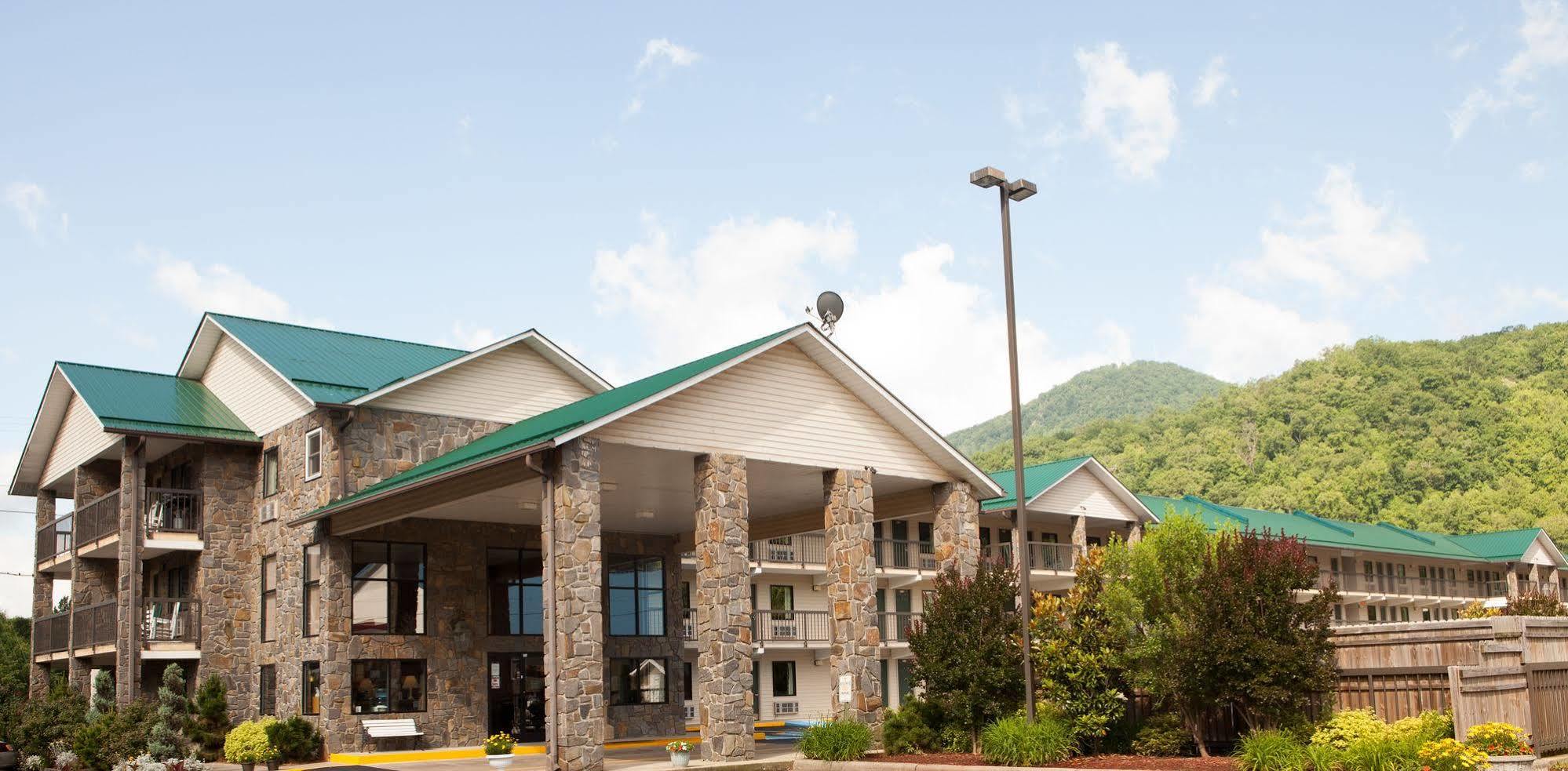 Cherokee Lodge エクステリア 写真
