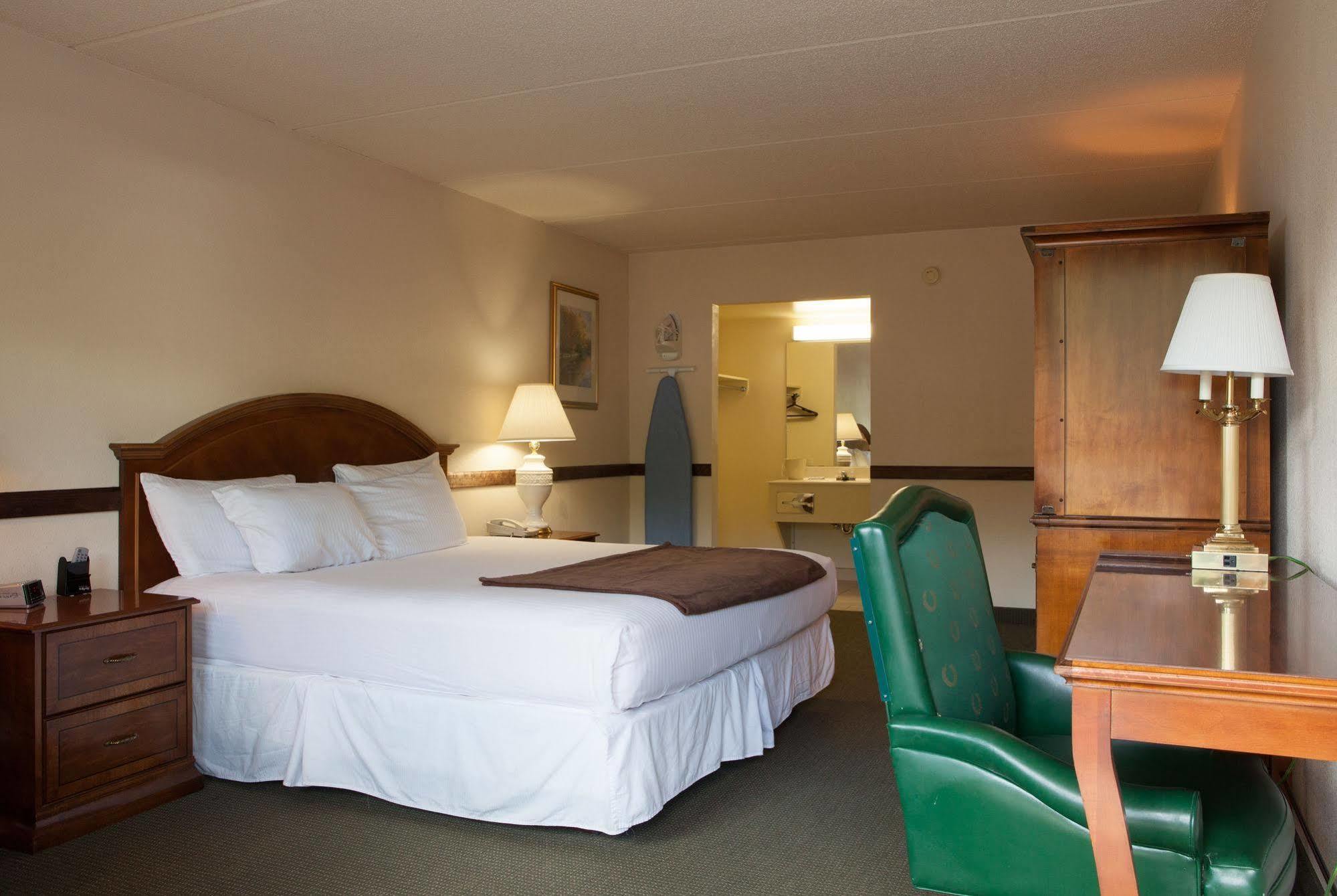 Cherokee Lodge エクステリア 写真